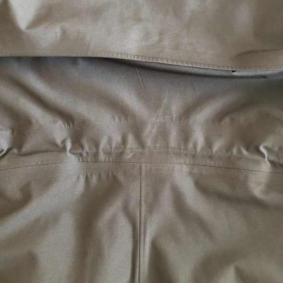 Lululemon lightweight black rain jacket - Picture 6 of 10